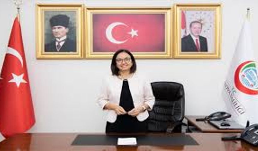 Yalova Valisi Dr. Hülya Kaya’dan 17 Ağustos Depremi Mesajı: “Güvenli ve Dirençli Bir Yalova İçin Çalışıyoruz”