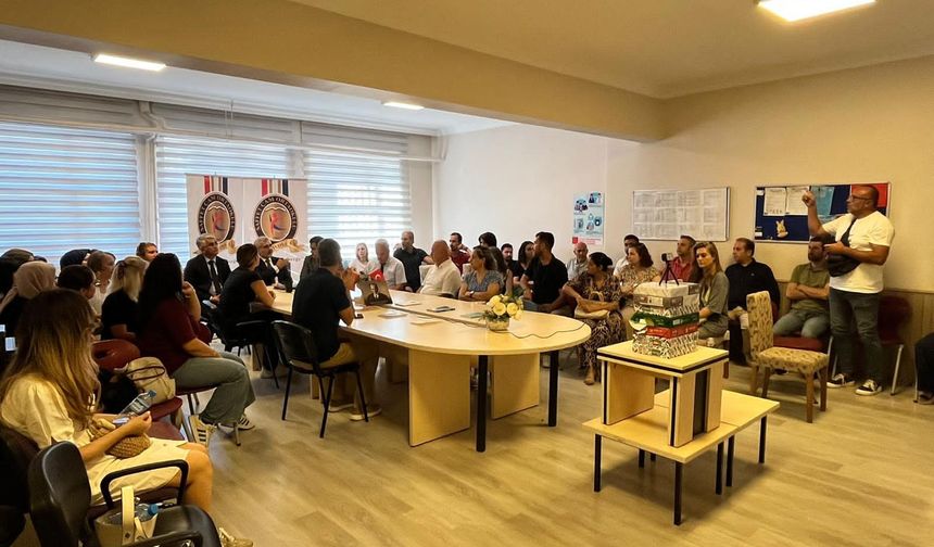 İl Millî Eğitim Müdürü Aytekin Yılmaz, Saffetçam Ortaokulu’nda Öğretmenlerle Yeni Dönem Hazırlıklarını Değerlendirdi
