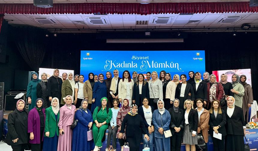 AK Kadınlar, Yalova Halk Eğitim Salonuna sığmadı