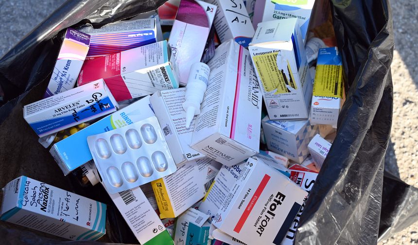 ATIK İLAÇLAR GÜVENLE TOPLANIYOR, DOĞA KORUNUYOR