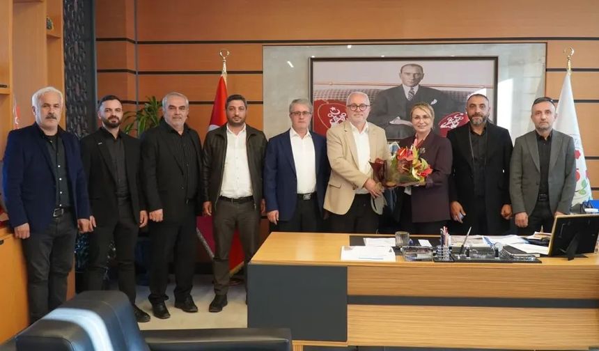 MÜSİAD Yalova Şube Yönetiminden Altınova Belediye Başkanı Yasemin Fazlaca’ya Nezaket Ziyareti