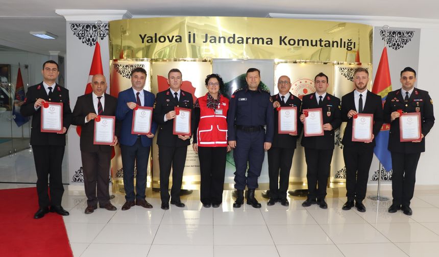Yalova İl Jandarma’dan Cumhuriyetin 102. Yılına Özel “102 Bağış” Kan Kampanyası