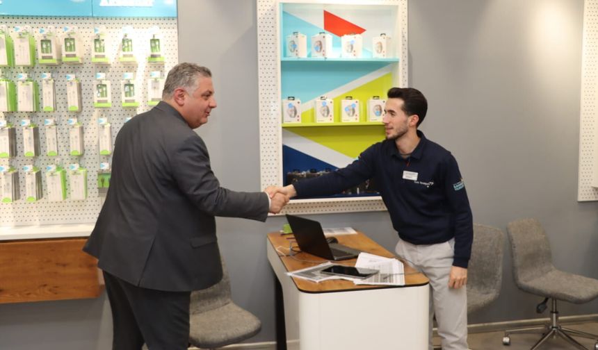 Başkan Gürel İftar Öncesi Esnaf ve Vatandaşlarla Buluştu