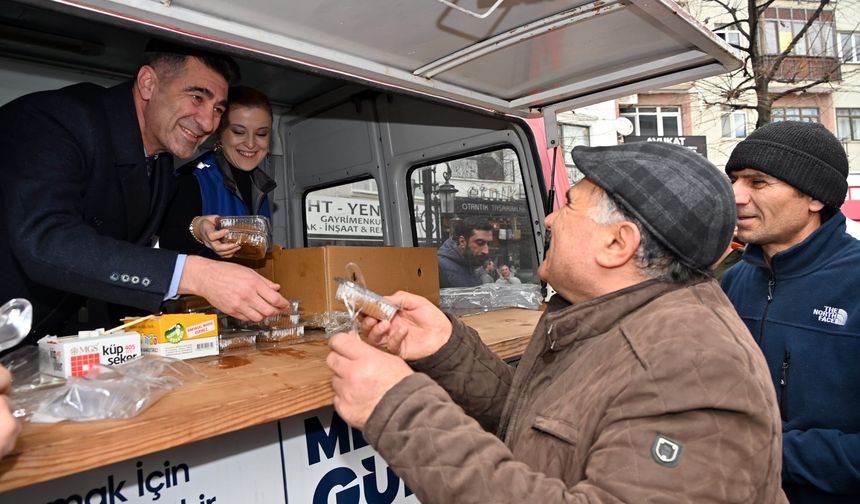 Yalova’da Deprem Şehitleri İçin Helva İkramı