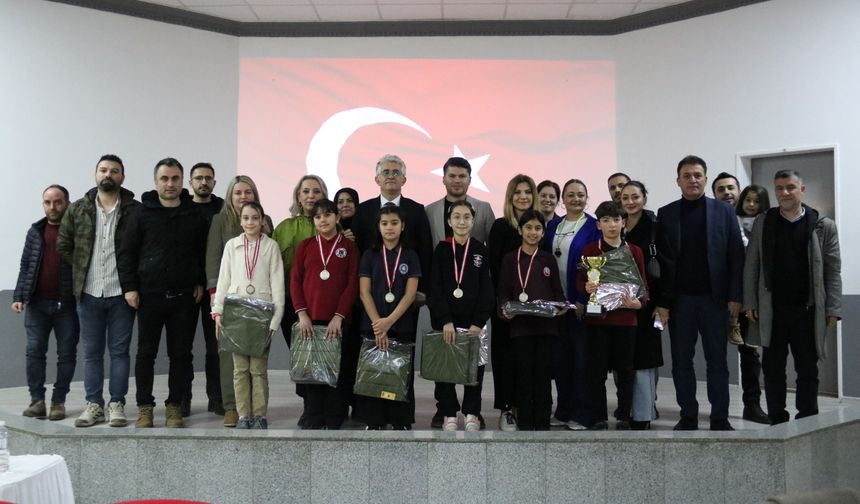 Yalova’da “İstiklâl Marşı’nı Güzel Okuma” İl Finali Coşkuyla Yapıldı