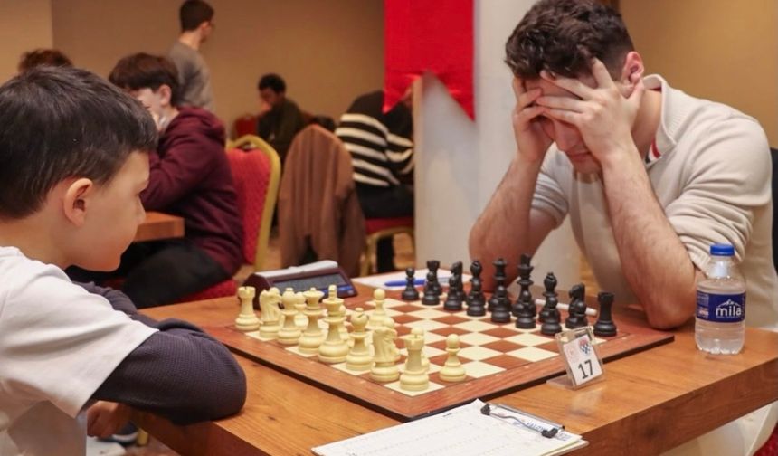 Yürüyen Köşk’te Satranç Heyecanı Başladı