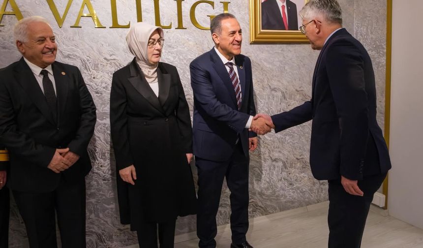 Yalova Valiliği’nde Ramazan Bayramı Bayramlaşma Programı Yoğun Katılımla Gerçekleşti