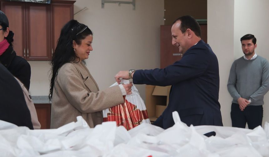 Adil Yele Kadın Personelle Buluştu: 8 Mart’ta Çalışanlara İzin ve Hediye