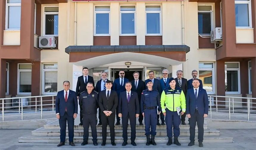 Yalova Valisi Dr. Ahmet Hamdi Usta Altınova’da İncelemelerde Bulundu: Kamu Hizmetlerinde Koordinasyon Vurgusu