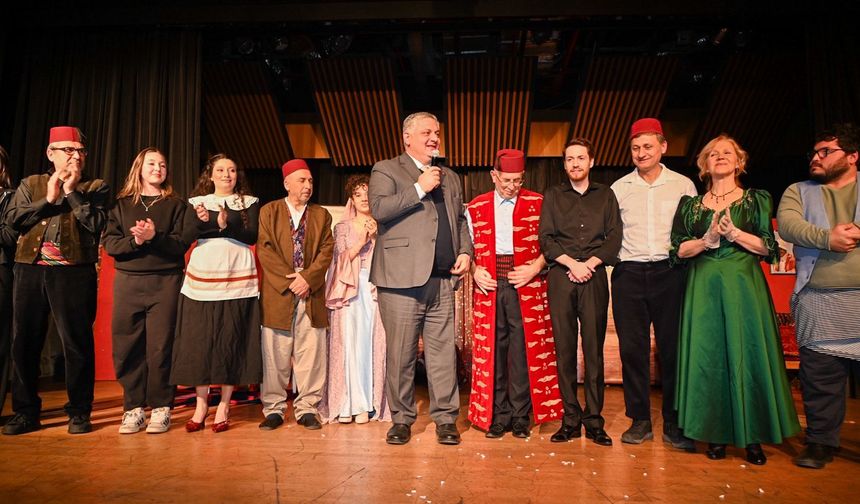 Tahir ile Zühre Yalova’da Sanatseverlerle Buluştu