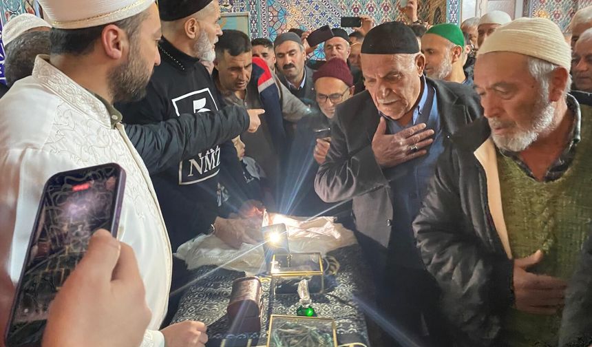 Yalova Gülkent Camii cemaatine Kadir Gecesi sürprizi