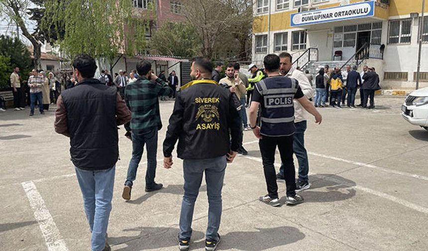 Siverek’te Okulda Müdür Yardımcısına Bıçaklı Saldırı Girişimi: Polis Son Anda Engelledi