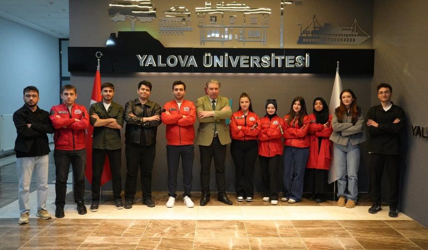 TEKNOFEST Kulübü Öğrencilerinden Rektör Bahçekapılı’ya Ziyaret: Bilim ve Teknoloji Projeleri Masaya Yatırıldı