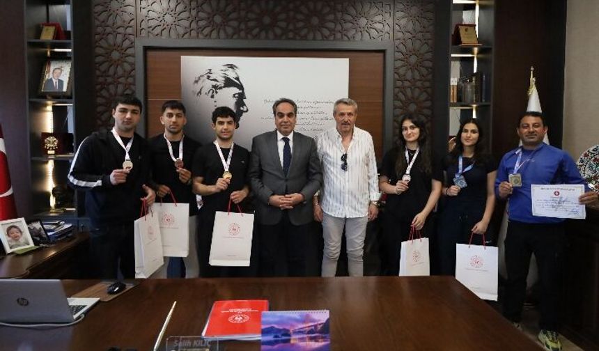 Türkiye Sambo Şampiyonası’nda Yalovalı Sporculardan Büyük Başarı