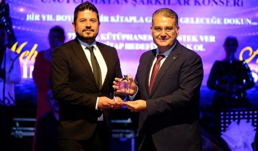 “Bir Kitap Biletin Olsun” Konseri Büyük İlgi Gördü