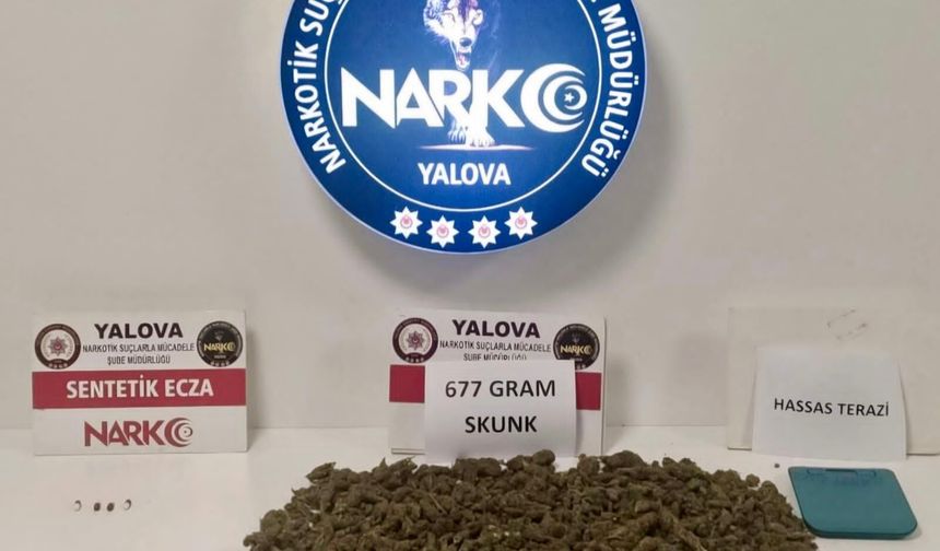 Yalova Çınarcık'ta Uyuşturucu Operasyonu: 677 Gram Uyuşturucu Ele Geçirildi, 2 Kişi Tutuklandı