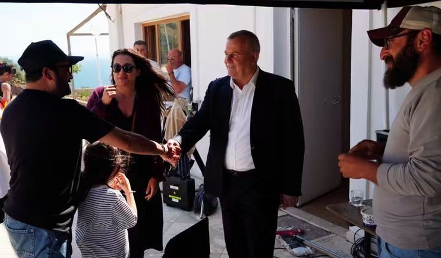 Armutlu Belediye Başkanı Cengiz Arslan, “Umut Işığım” Filminin Setini Ziyaret Etti