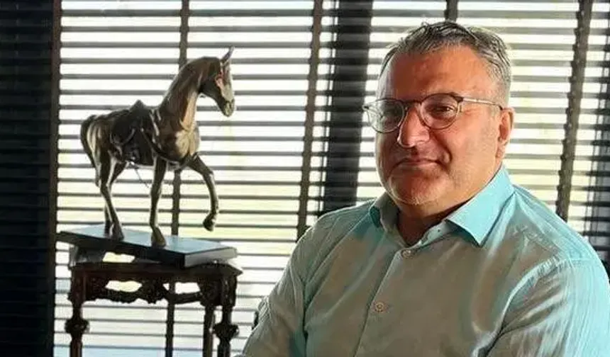 Gazeteci Cem Küçük Gözaltına Alındı: Şantaj ve Yanıltıcı Bilgi Yayma İddiası