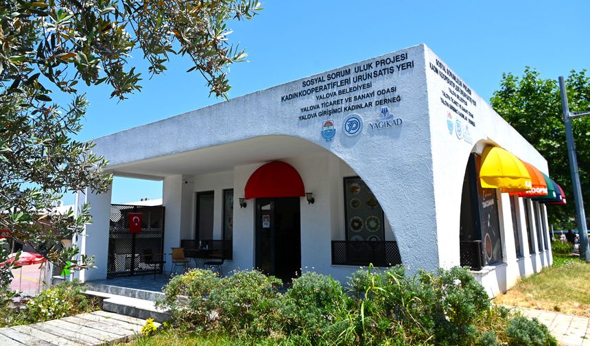 Yalova Kadın Kooperatifleri Ürün Satış Noktası Yerel Ürünler ve Hediyeliklerle İlgi Görüyor
