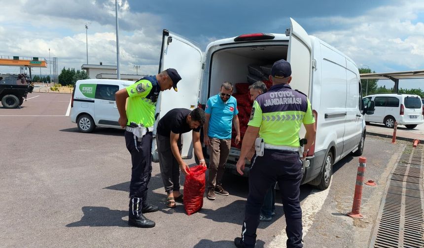 Yalova'da Kaçak Midye Operasyonu: 3 Ton Belgesiz Kara Midye Ele Geçirildi