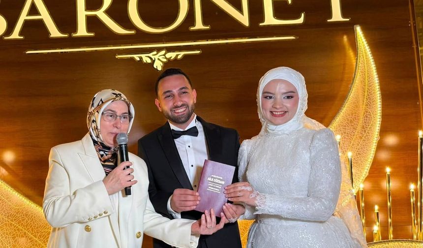 Ahsen Simge Şahin ile Mehmet Ali Bezcioğlu Dünyaevine Girdi! Yalova'nın Görkemli Düğününe 1200 Davetli Katıldı