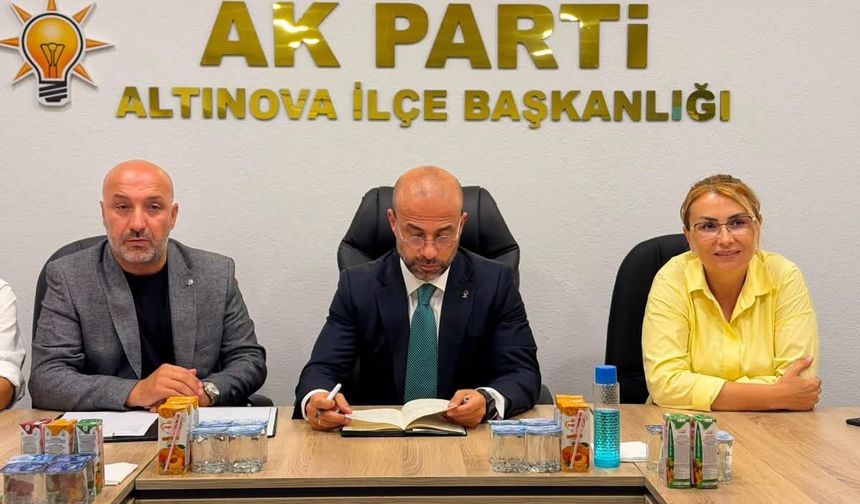 Altınova'da AK Parti İlçe Danışma Meclisi Toplandı