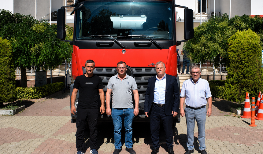 Armutlu Belediyesi Hizmet Filosuna Yeni Altyapı Aracı Eklendi
