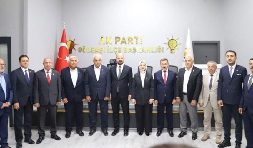Gölbaşı Belediye Meclisi'nde Siyasi Deprem: CHP'den İstifa Eden 6 Meclis Üyesi AK Parti'ye Geçti