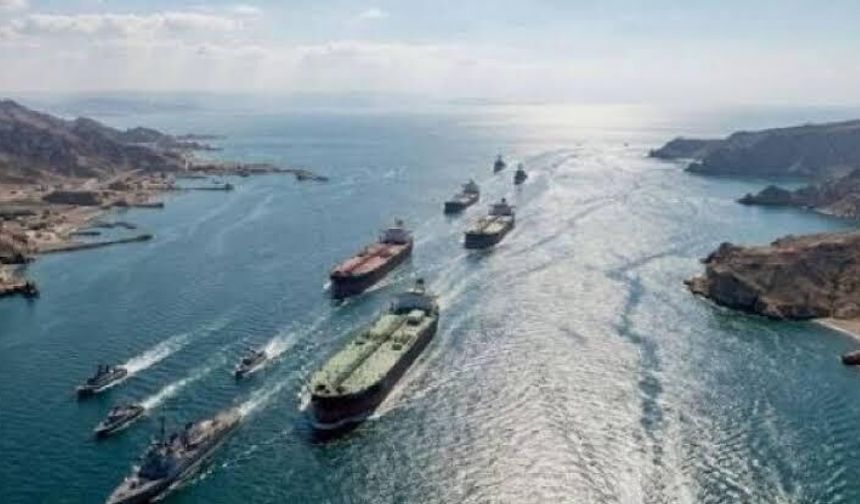 Hürmüz Boğazı Açılıyor: ABD ve İran Anlaşmaya Vardı