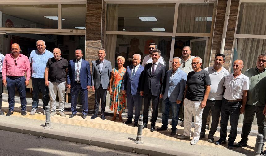 CHP Heyeti Yalova Anadolu Dernekleri Federasyonu’nu Ziyaret Etti: Gündemde Aile Yapısı ve Deprem Riski