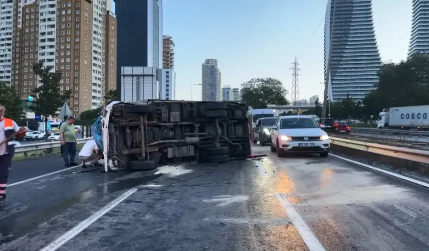 İstanbul Esenyurt'ta Korkunç Kaza: 11 Aracın Karıştığı Zincirleme Kazada 6 Yaralı