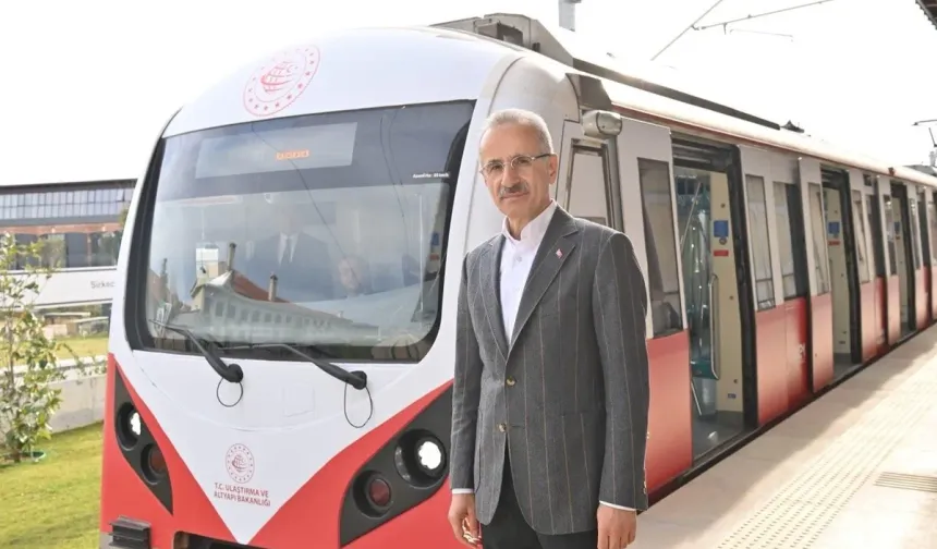 30 Ağustos Zafer Bayramı'nda Ulaşım Ücretsiz! Hangi Hatlar Kapsamda? Ulaştırma Bakanı Uraloğlu Açıkladı
