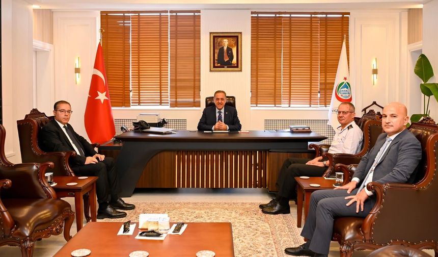 Vali Usta’nın Makam Konukları: Güvenlik Birimleri ve Vatandaşlar ile Temas
