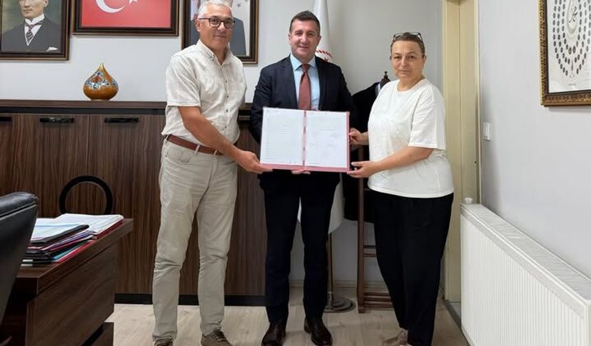 Yalova'da Bir Çocuk Daha Koruyucu Ailesine Kavuştu