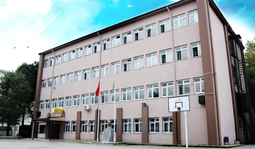 Yalova'nın Tek Kız Meslek Lisesi LGS'de Tam Kapasiteye Ulaştı