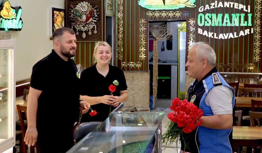 Başkan Mehmet Gürel ve Zabıta Ekiplerinden Esnaf ve Vatandaş Ziyareti