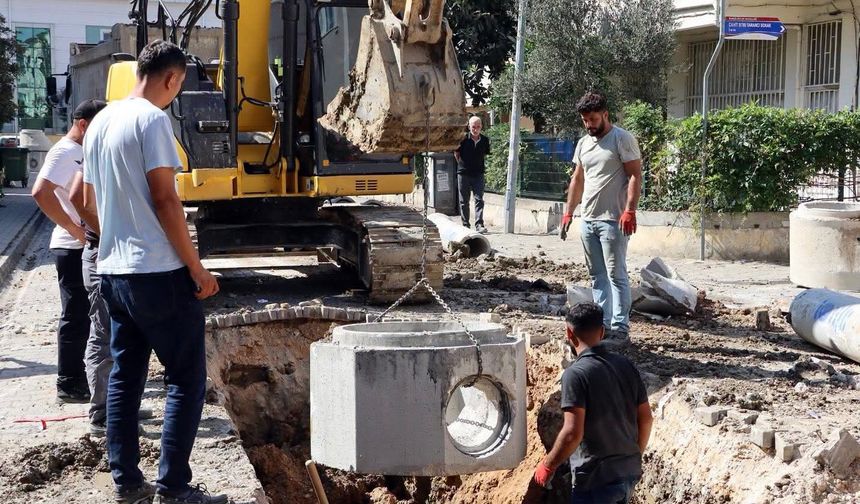 Yalova'da Fatih Caddesi Eczacı Sokak'ın Altyapısı Baştan Sona Yenileniyor