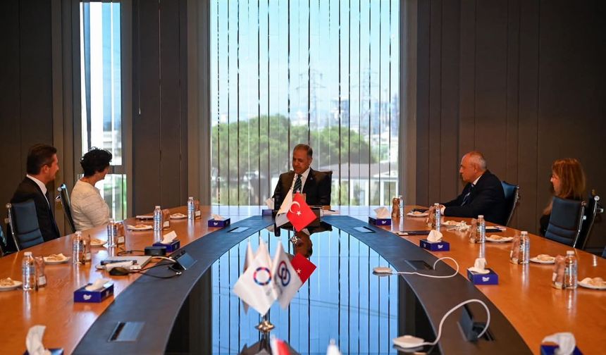 Vali Ahmet Hamdi Usta’dan AKSA’ya Ziyaret: Üretim ve İhracat Masada