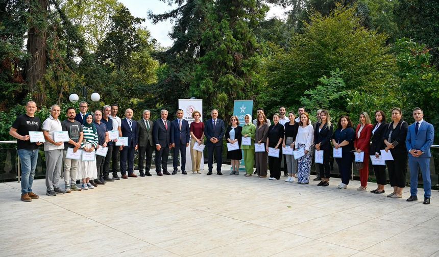 Yalova’da Proje Yazma Eğitimi Tamamlandı: 22 Katılımcıya Sertifika