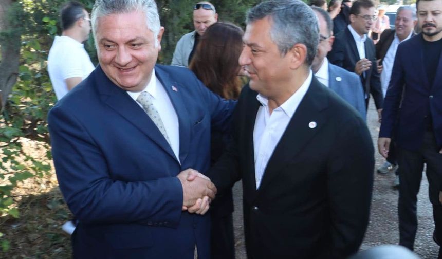 Özgür Özel Yalova’da: Altınova’da Kivi Üreticileriyle Buluştu