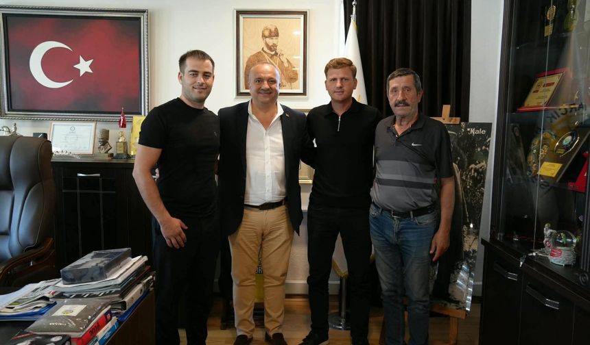 Çınarcık Belediyesi'nde Uluslararası Ziyaret: Komrat Belediye Başkan Yardımcılarından Başkan Avni Kurt'a Konukluk
