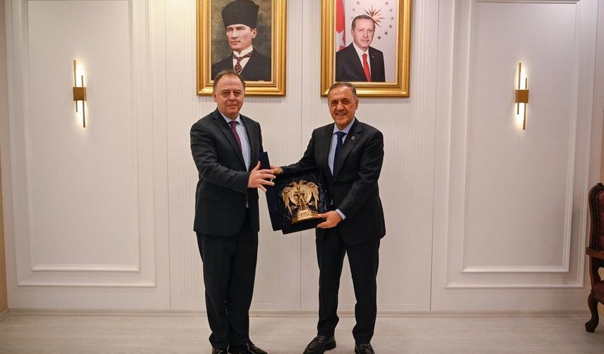Yalova Emniyet Müdürü Yusuf Topcan, Vali Usta’yı Ziyaret Etti