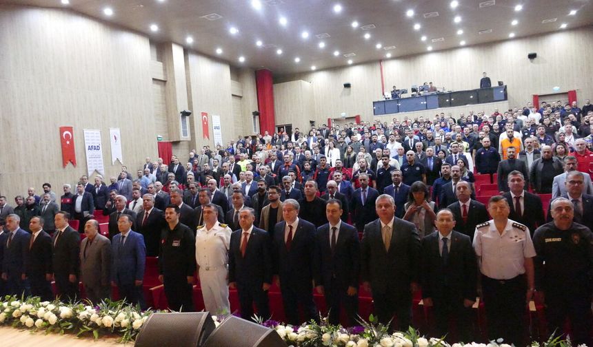 Yalova’nın afet yol haritası masada: Riskler ve alınacak önlemler konuşuldu
