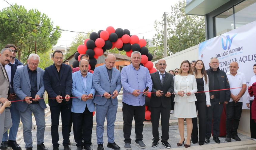 Dr. Uğur Yıldırım’ın Muayenehanesi Törenle Açıldı