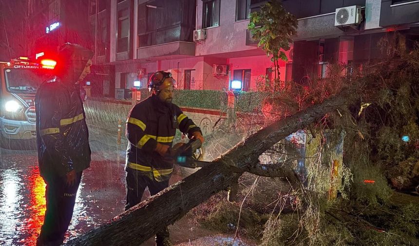 Çiftlikköy’de Sağanak ve Fırtına Seferberliği