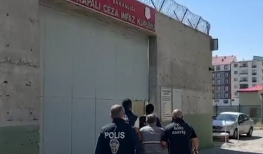 81 İlde Aranan 912 Şahıs Yakalandı: 25 Bin Personel Görev Aldı