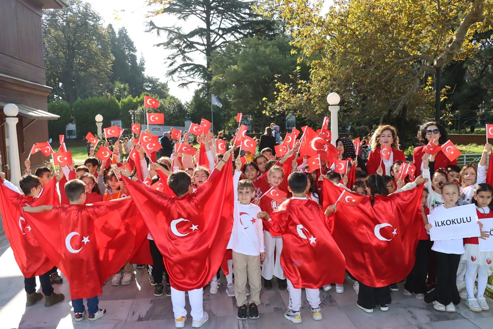 Yürüyen Köşk Doldu Taştı