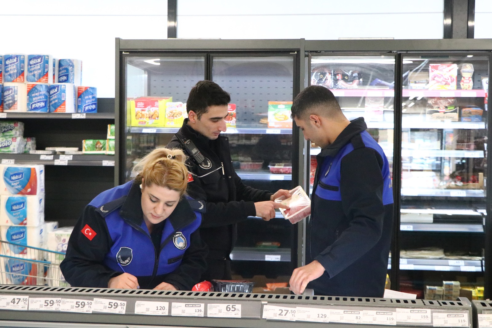 Çiftlikköy Zabıta Ekipleri Market Denetimi Yaptı-2