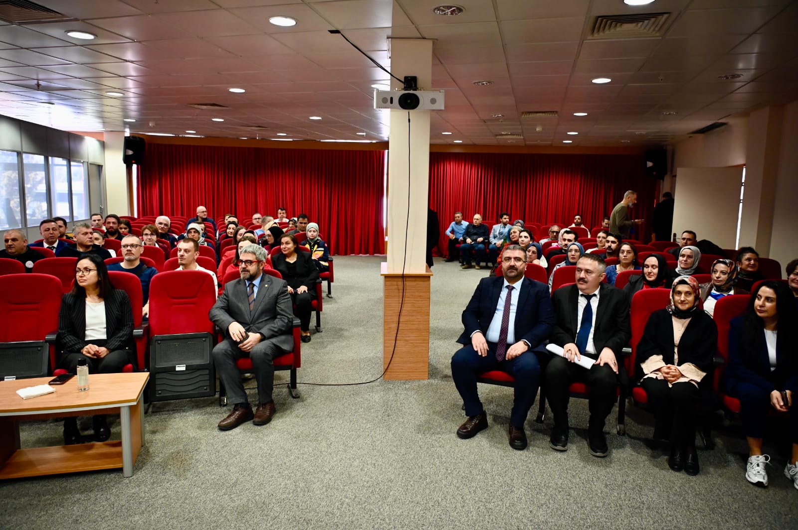 Yalova’da Tıp Bayramı Coşkusu: Başarı Belgeleri Sahiplerini Buldu-1