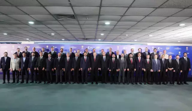 Cumhurbaskani Erdogan Ahtapotun Kollari Bir Bir 18667708 4628 M
